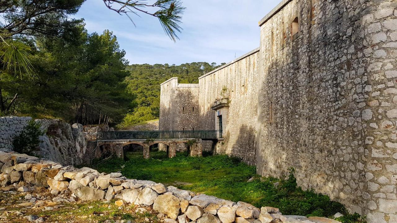 Studio Mezzanine - Clim - Wifi - Centre Historique Τουλόν Εξωτερικό φωτογραφία